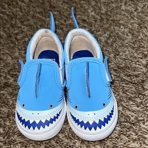 Vans slip on blue shark baby toddler boy size 7 sneaker shoe